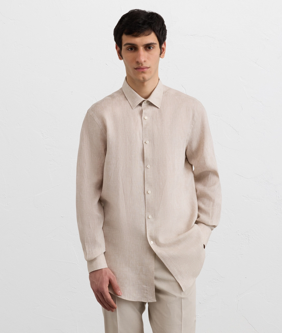 natural colored linen shirt with small bologna collar — photo 3 of 5