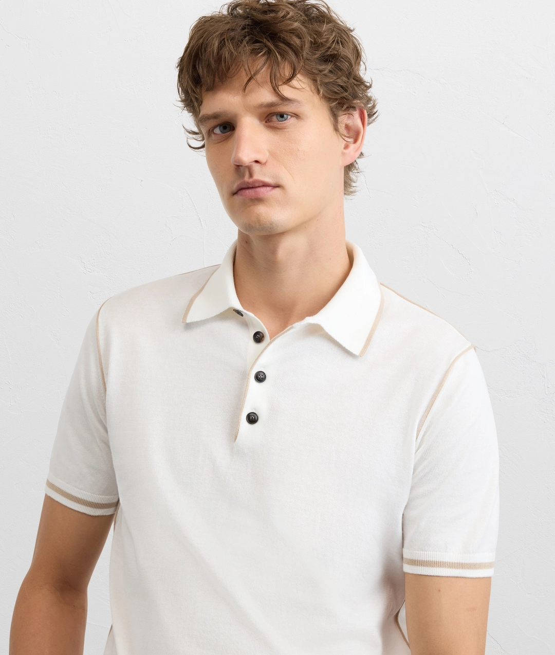 white cotton short sleeved polo shirt with contrasting trim — photo 5 of 5