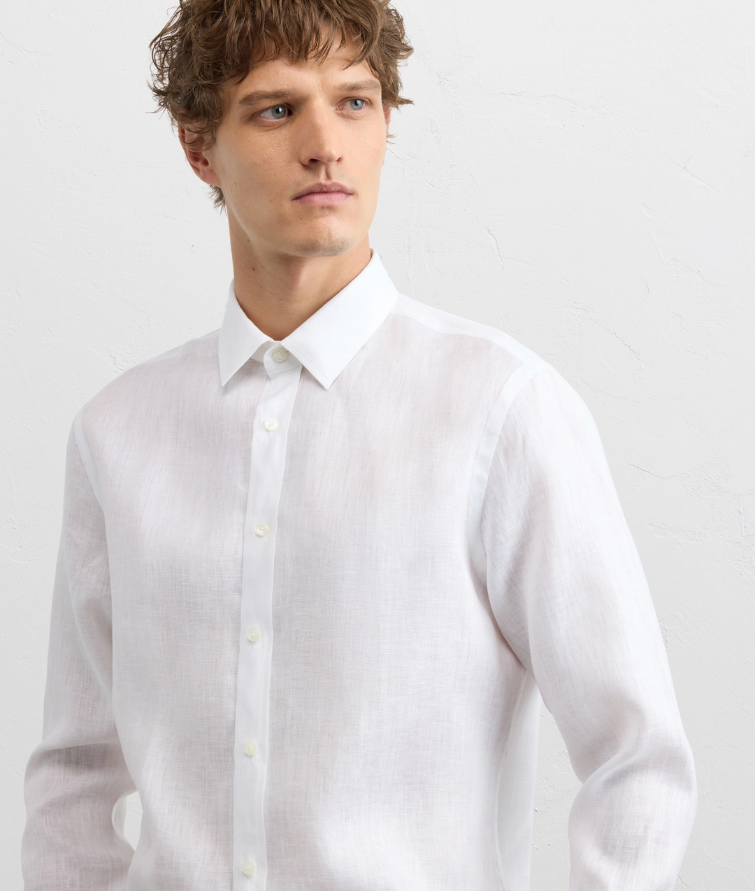 white linen shirt with small bologna collar — photo 4 of 4